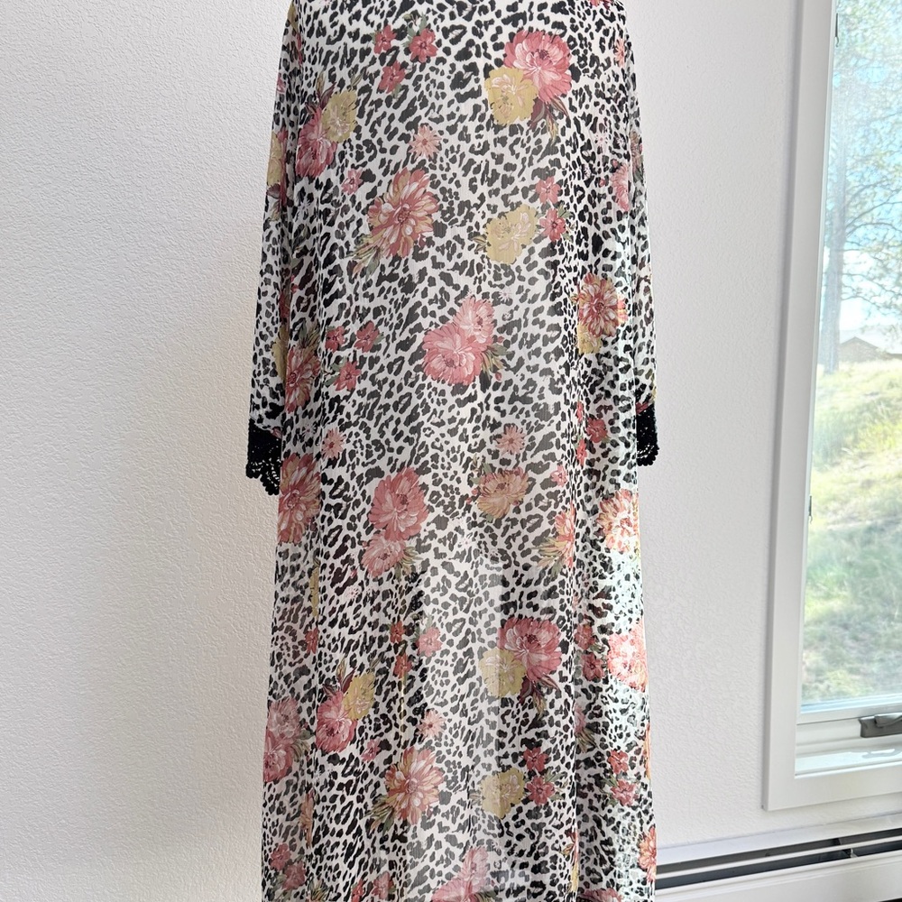 TORRID Gothic Floral Leopard Print Sheer Lace Kimono Black Trim 1/2 XXL - Picture 4 of 5